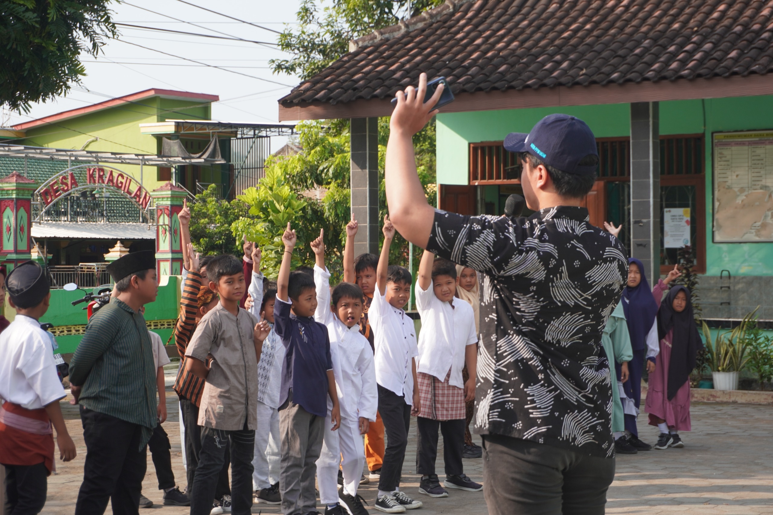 Banner Tim KKN-PPM UGM 2024 Melaksanakan Lomba dalam Rangka Memperingati Hari Pendidikan Nasional 